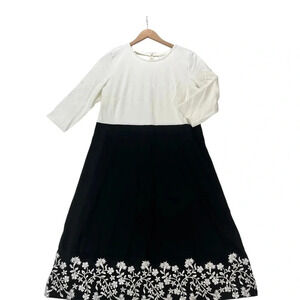 Christian Siren For J.Jill Embroidered Dress Size L